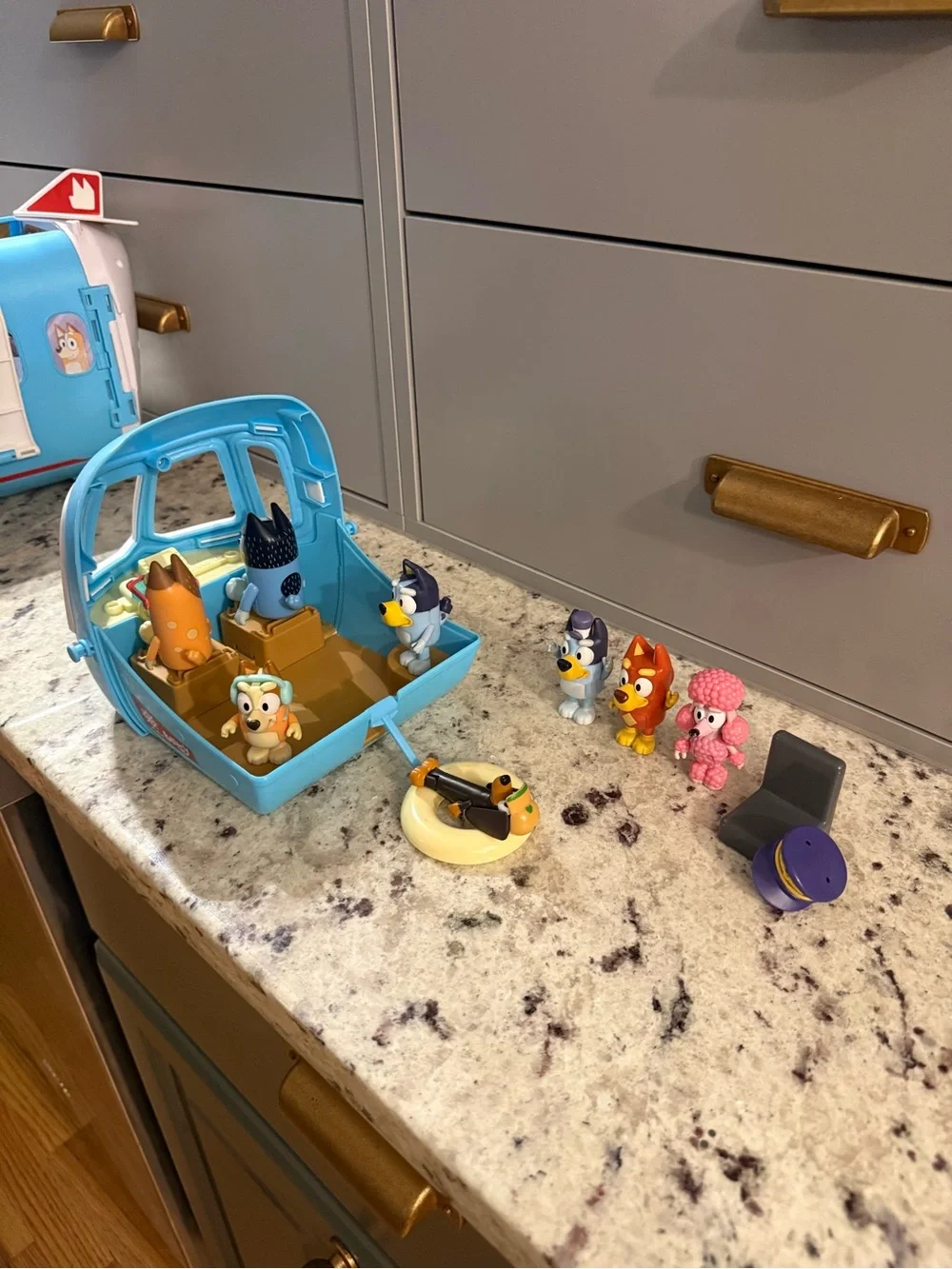 Bluey 3-in-1 Transforming Airplane Boat Playset Play Set